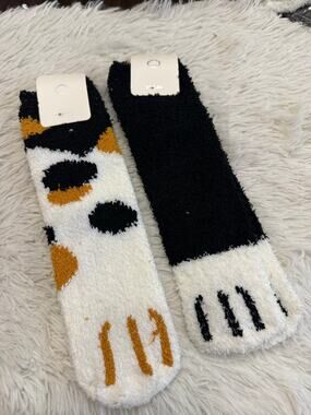 Kids fuzzy Cat socks black and brown paw print design  set of 2